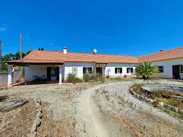 Moradia T3 para Venda em A dos Cunhados e Maceira