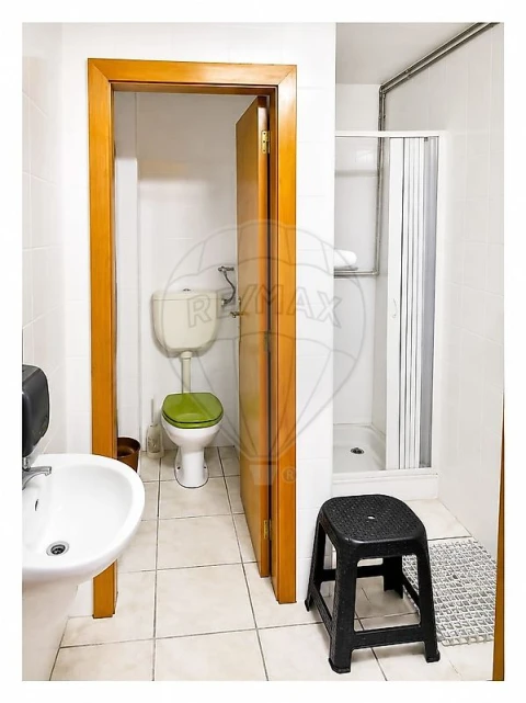 Negócio para Venda em O. Azeméis, Riba-Ul, Ul, Macinhata Seixa, Madail