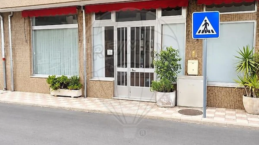 Negócio para Venda em O. Azeméis, Riba-Ul, Ul, Macinhata Seixa, Madail