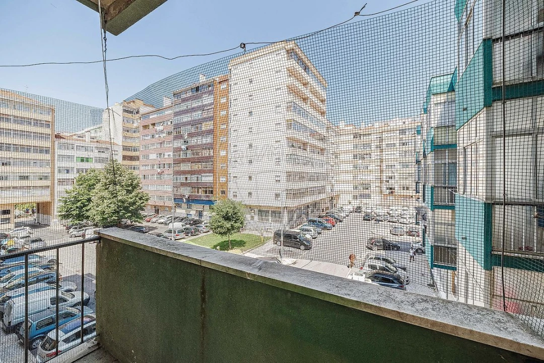 Apartamento T2 para Venda em Agualva e Mira-Sintra Foto 7