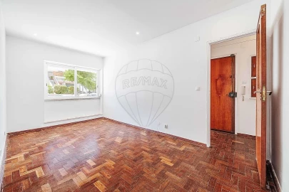 Apartamento T2 para Venda em Agualva e Mira-Sintra