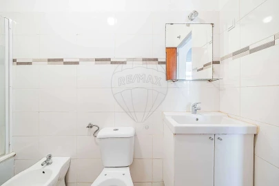 Apartamento T2 para Venda em Agualva e Mira-Sintra