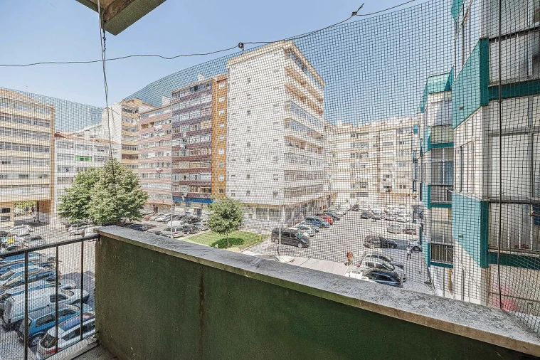 Apartamento T2 para Venda em Agualva e Mira-Sintra Foto 7
