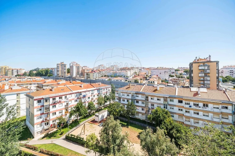 Apartamento T2 para Venda em Cacém e São Marcos Foto 16