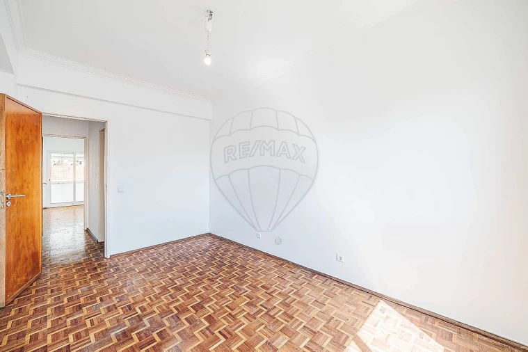 Apartamento T2 para Venda em Cacém e São Marcos Foto 2