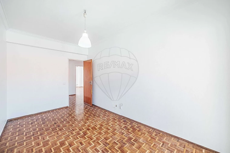 Apartamento T2 para Venda em Cacém e São Marcos Foto 9