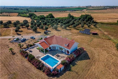 Quinta T3 para Venda em Ferreira do Alentejo e Canhestros