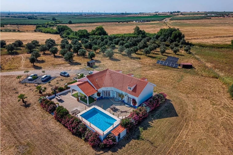 Quinta T3 para Venda em Ferreira do Alentejo e Canhestros Foto 4