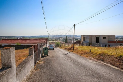 Terreno para Venda em Alenquer (Santo Estêvão e Triana)