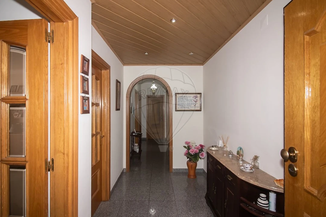 Apartamento T2 para Venda em Azambuja Foto 7