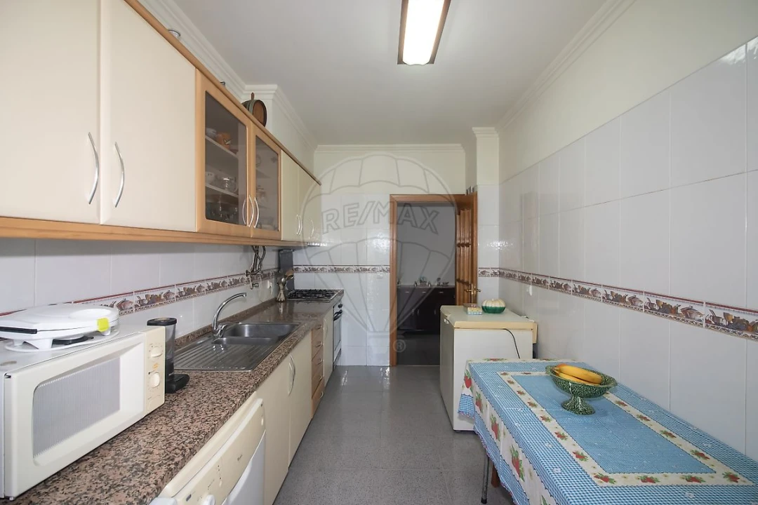 Apartamento T2 para Venda em Azambuja Foto 17