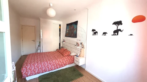 Apartamento T2 para Arrendamento em Algés, Linda-A-Velha e Cruz Quebrada-Dafundo