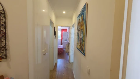 Apartamento T2 para Arrendamento em Algés, Linda-A-Velha e Cruz Quebrada-Dafundo