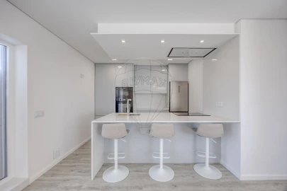 Apartamento T3 para Venda em São Felix da Marinha