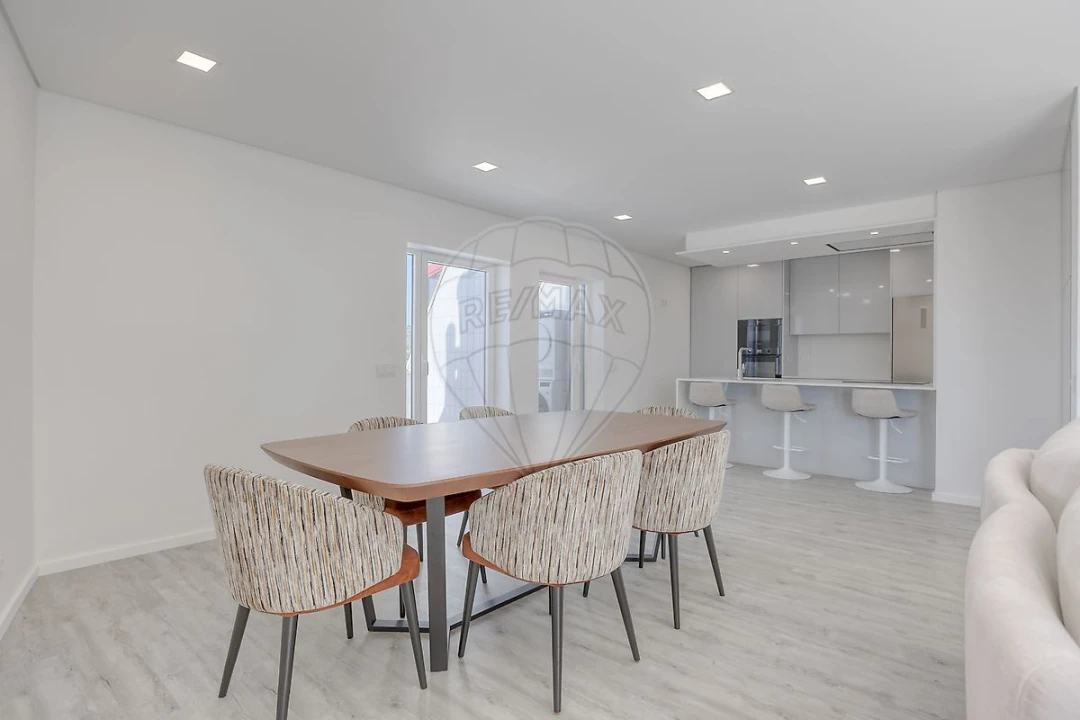 Apartamento T3 para Venda em São Felix da Marinha Foto 26