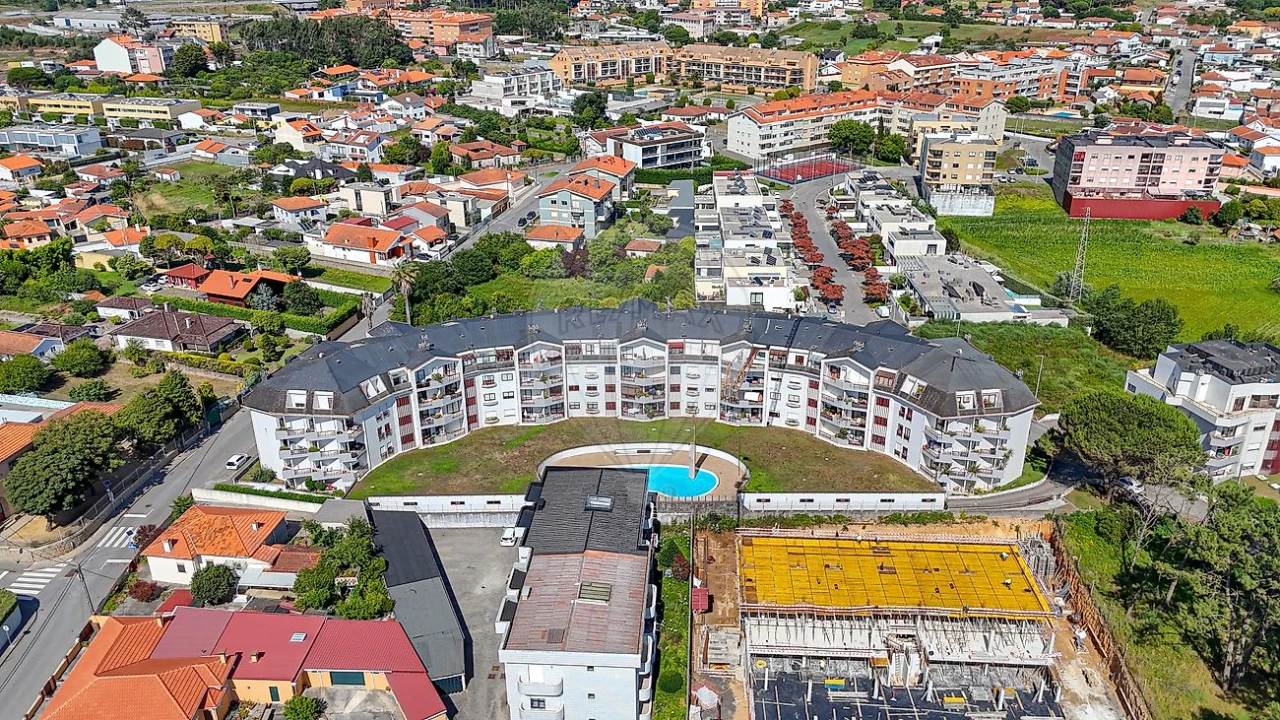 Apartamento T3 para Venda em São Felix da Marinha Foto 1