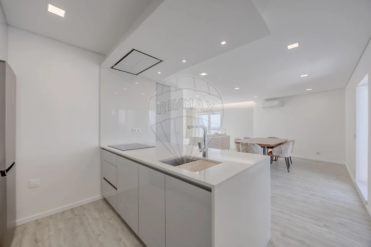 Apartamento T3 para Venda em São Felix da Marinha Foto 32