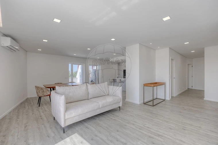 Apartamento T3 para Venda em São Felix da Marinha Foto 24