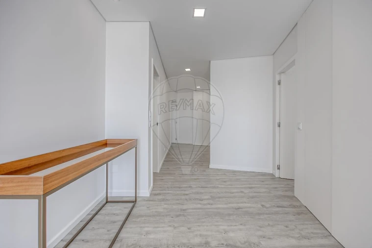Apartamento T3 para Venda em São Felix da Marinha Foto 31