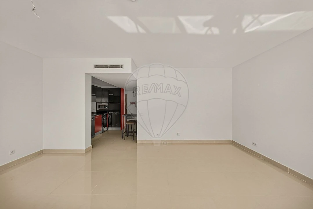 Apartamento T1 para Venda em Quinta do Anjo Foto 1