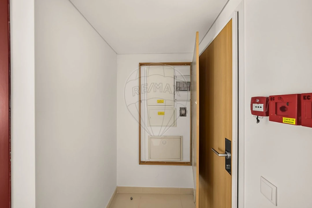 Apartamento T1 para Venda em Quinta do Anjo Foto 24