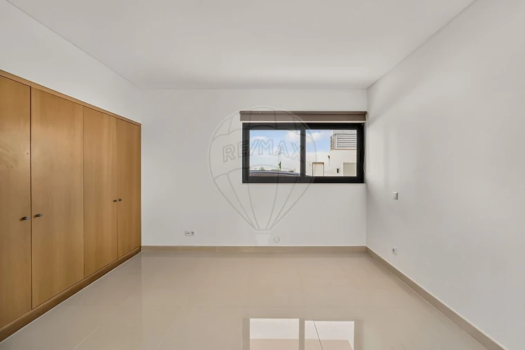 Apartamento T1 para Venda em Quinta do Anjo Foto 17