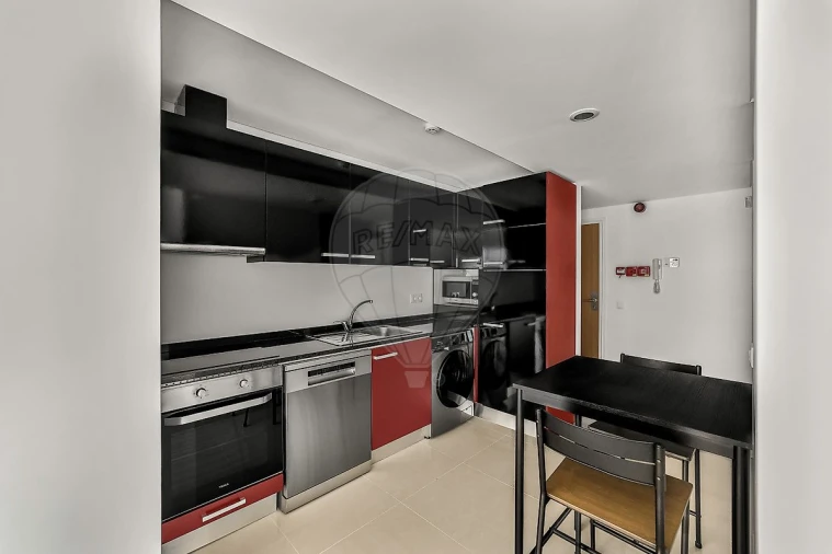 Apartamento T1 para Venda em Quinta do Anjo Foto 11