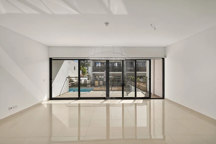 Apartamento T1 para Venda em Quinta do Anjo Foto 4