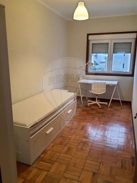 Apartamento T2 para Arrendamento em Paranhos
