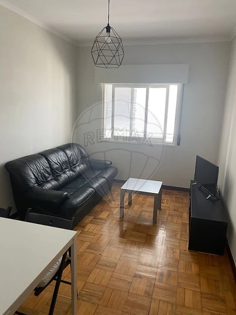 Apartamento T2 para Arrendamento em Paranhos