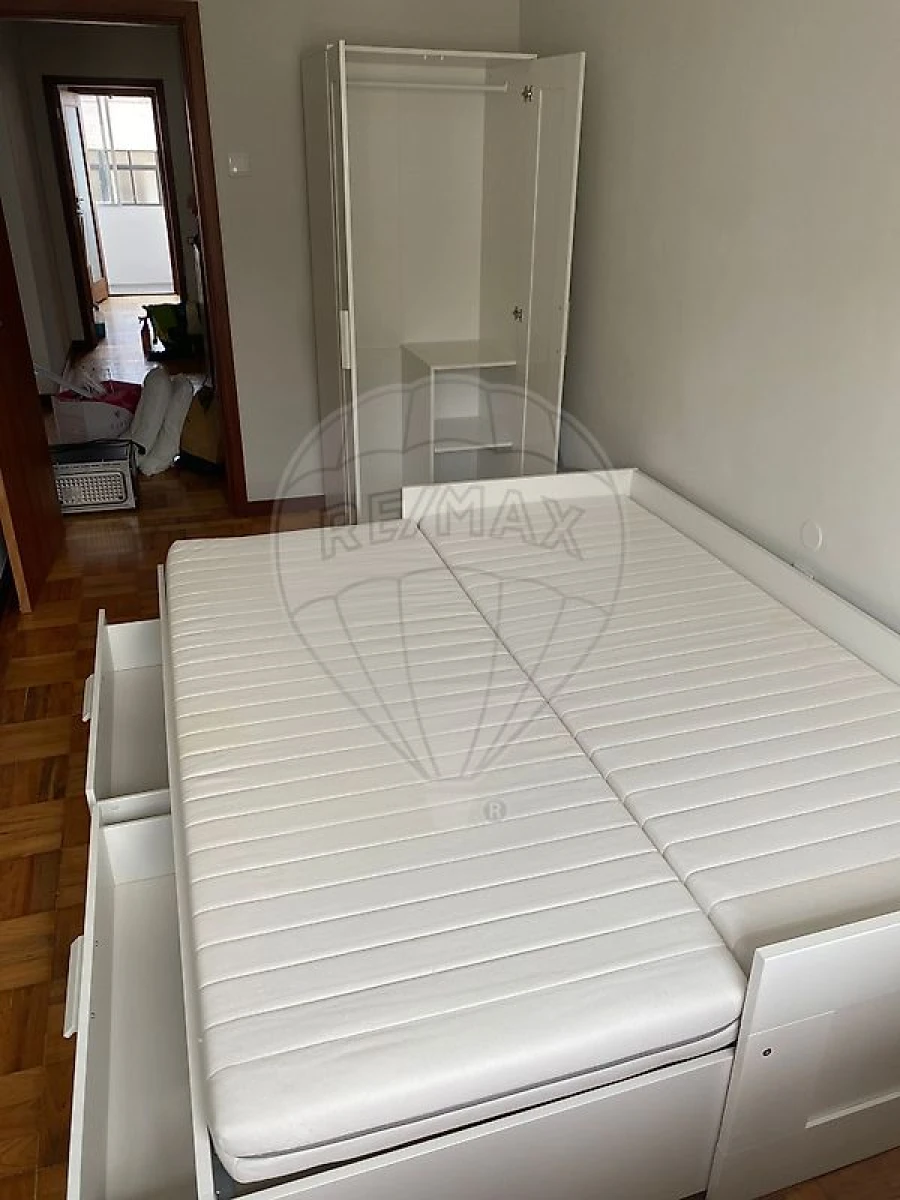 Apartamento T2 para Arrendamento em Paranhos Foto 16