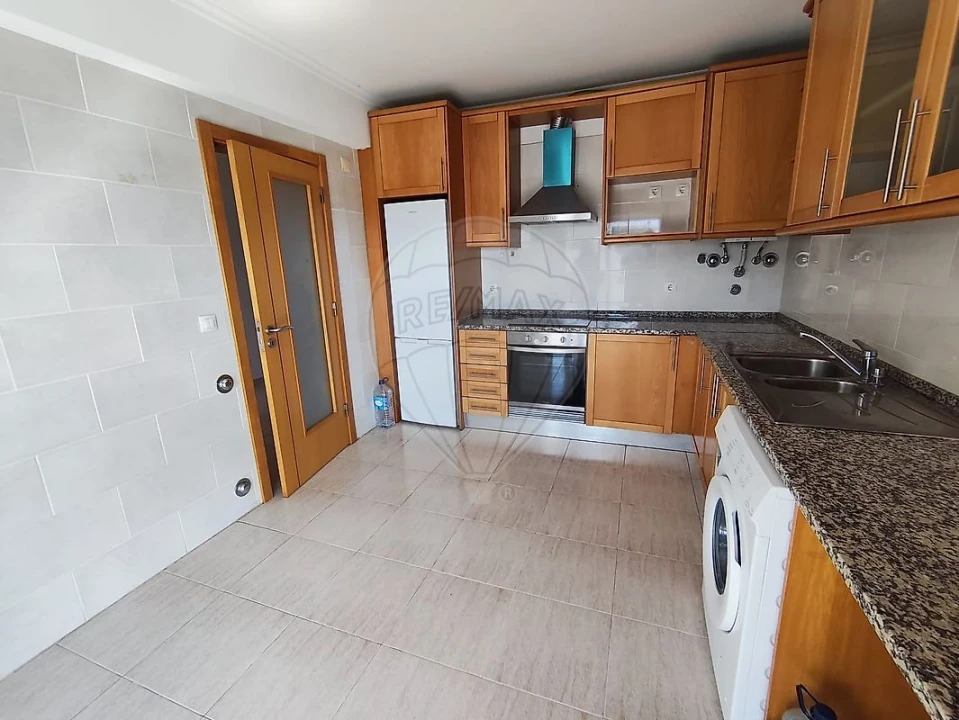 Apartamento T3 para Venda em Azambuja Foto 21