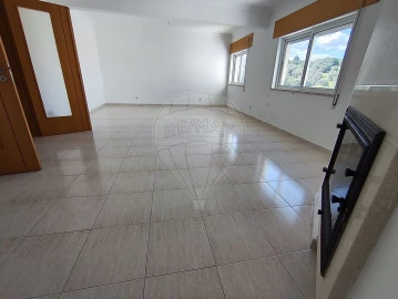 Apartamento T3 para Venda em Azambuja