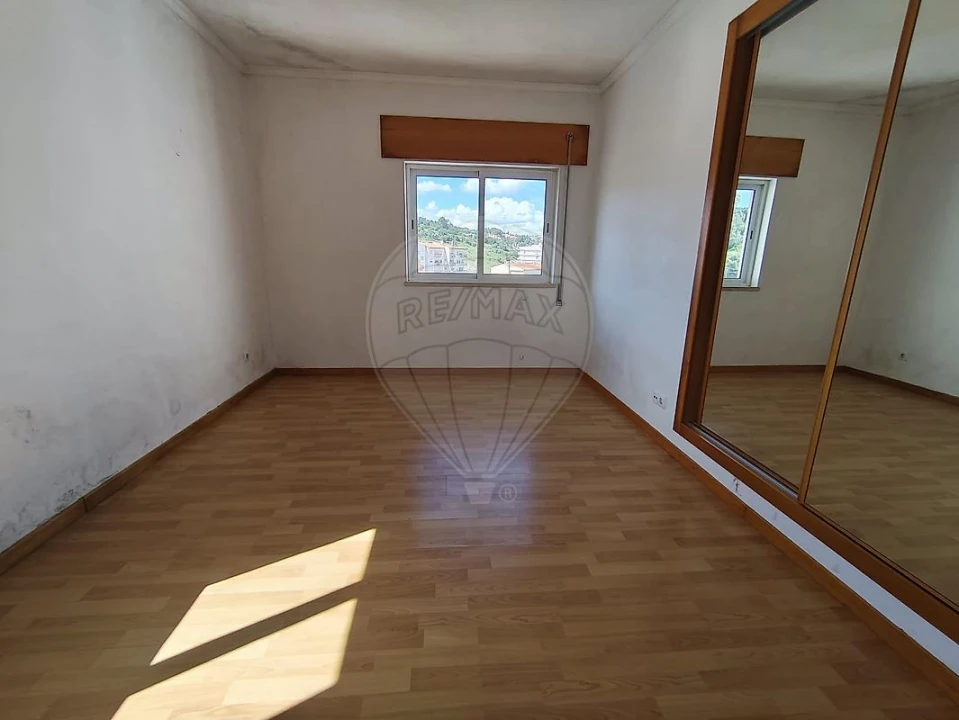 Apartamento T3 para Venda em Azambuja Foto 11