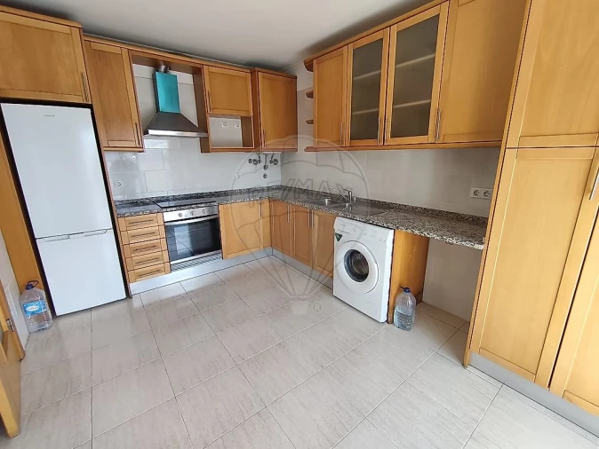 Apartamento T3 para Venda em Azambuja Foto 17