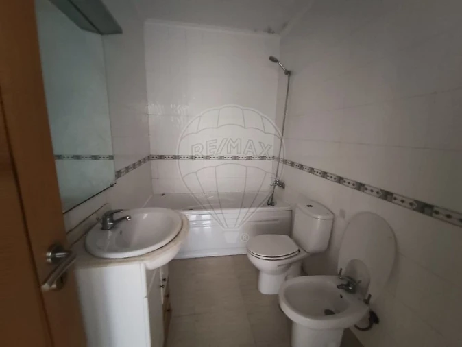 Apartamento T3 para Venda em Azambuja Foto 9