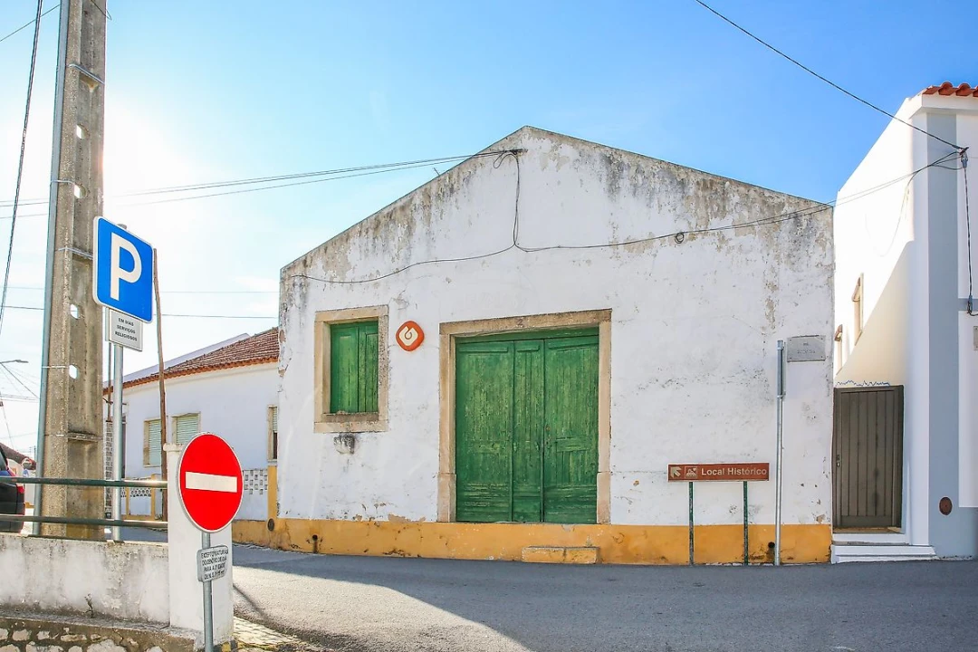 Moradia T3 para Venda em Vale do Paraiso Foto 2