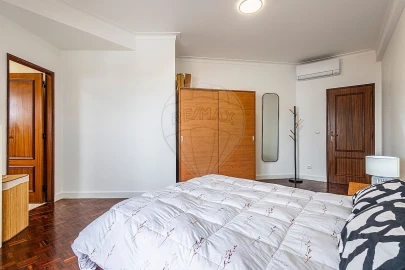 Apartamento T3 para Venda em Aveiras de Cima