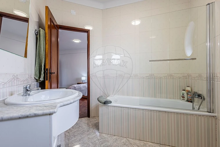 Apartamento T3 para Venda em Aveiras de Cima Foto 17