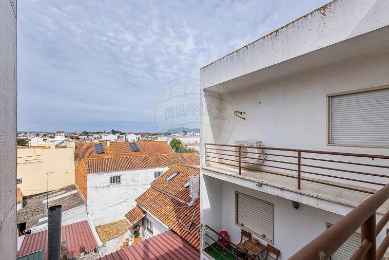 Apartamento T3 para Venda em Aveiras de Cima Foto 2