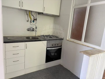 Apartamento T1 para Venda em Cacém e São Marcos