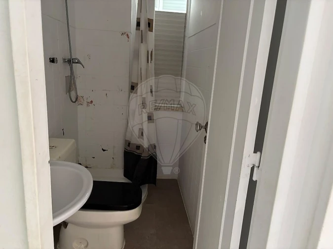 Apartamento T1 para Venda em Cacém e São Marcos Foto 17