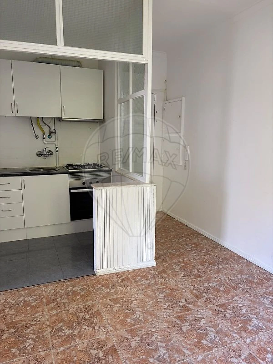 Apartamento T1 para Venda em Cacém e São Marcos Foto 11