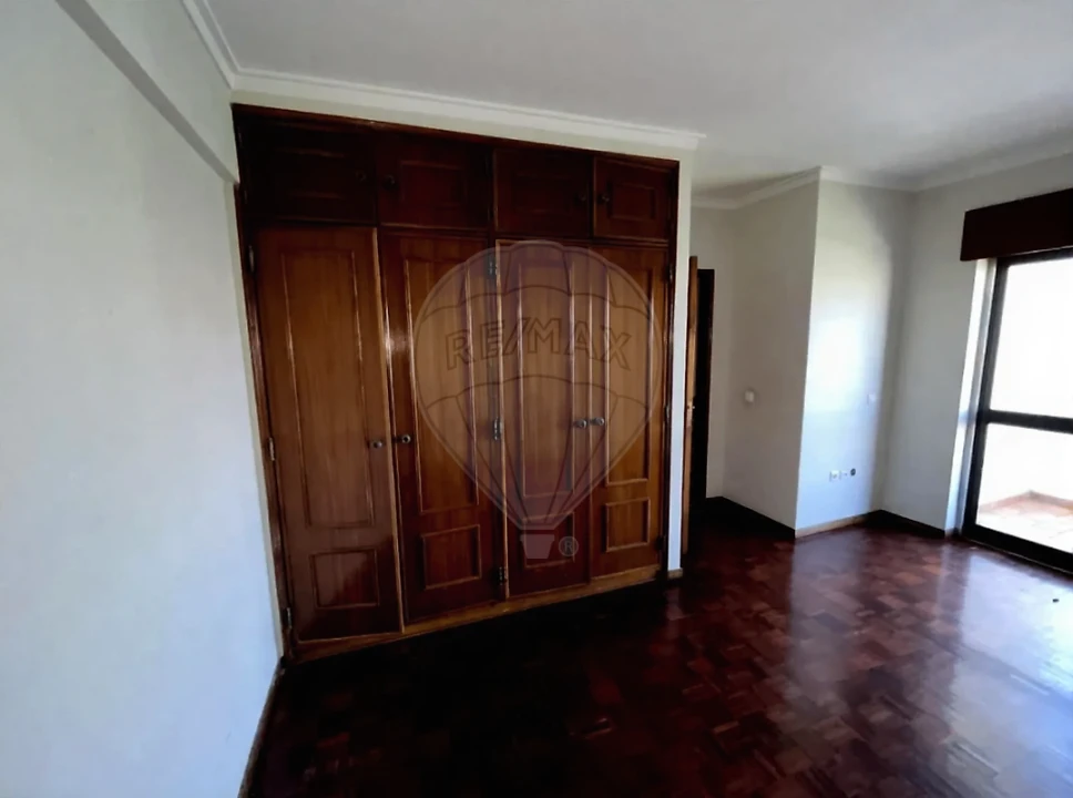 Apartamento T2 para Venda em Cacém e São Marcos Foto 2