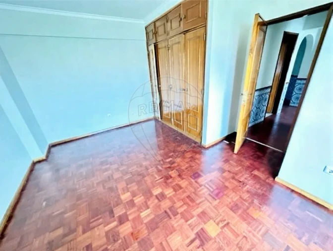 Apartamento T2 para Venda em Cacém e São Marcos Foto 4
