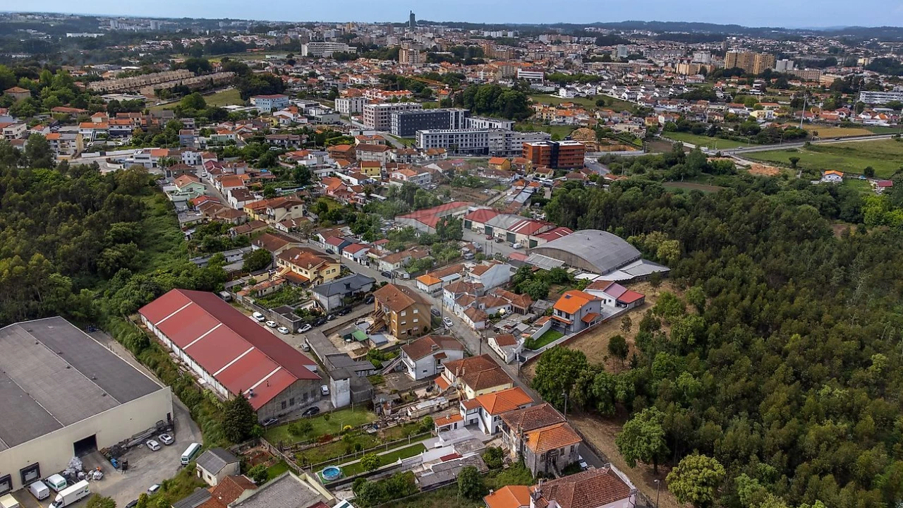 Moradia T4 para Venda em Cidade da Maia Foto 38
