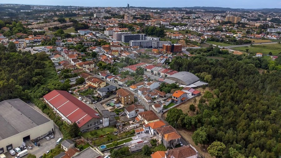Moradia T4 para Venda em Cidade da Maia Foto 38