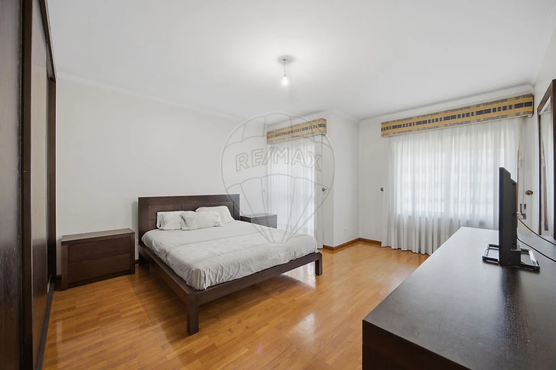Apartamento T3 para Venda em Cidade da Maia Foto 23