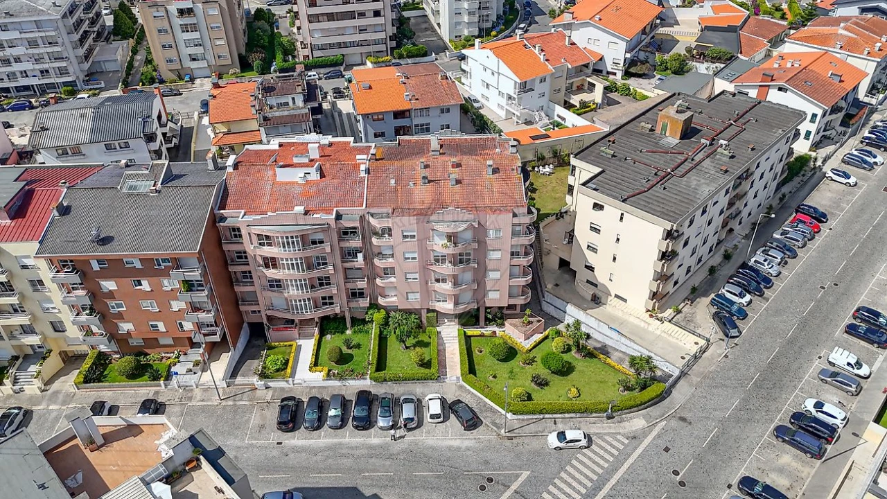 Apartamento T3 para Venda em Cidade da Maia Foto 2