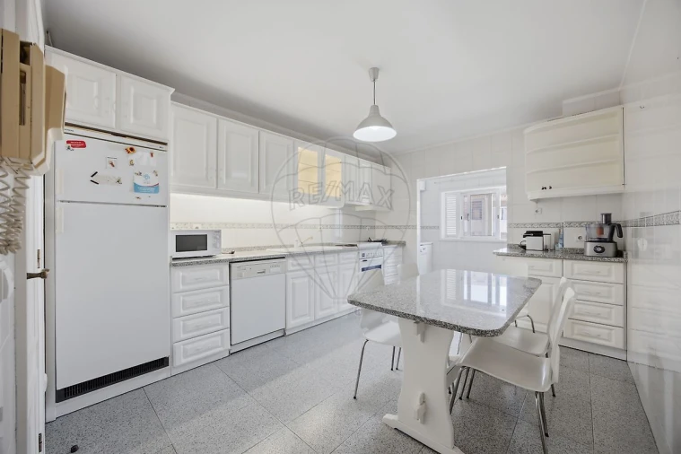 Apartamento T3 para Venda em Cidade da Maia Foto 7